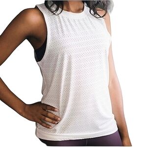 ZYIA Active white perforated Chill muscle tee tank top XL